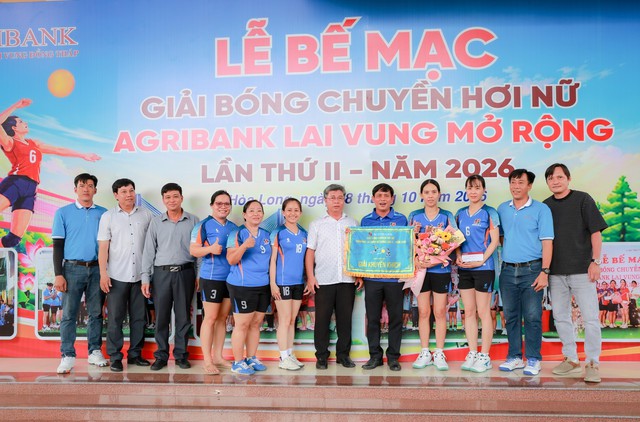 Đội Trường THCS Hoà Long vô địch Giải bóng chuyền hơi nữ Agribank Lai Vung mở rộng lần II- Ảnh 11.
