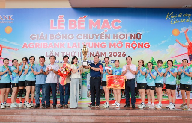 Đội Trường THCS Hoà Long vô địch Giải bóng chuyền hơi nữ Agribank Lai Vung mở rộng lần II- Ảnh 1.