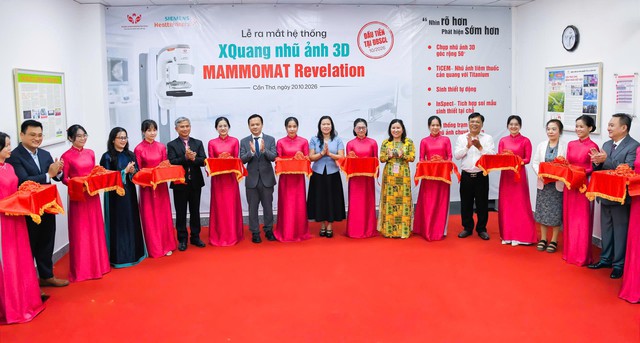 Bệnh viện Đa khoa Quốc tế S.I.S Cần Thơ khánh thành hệ thống nhũ ảnh 3D tích hợp AI đầu tiên tại ĐBSCL - Ảnh 1.