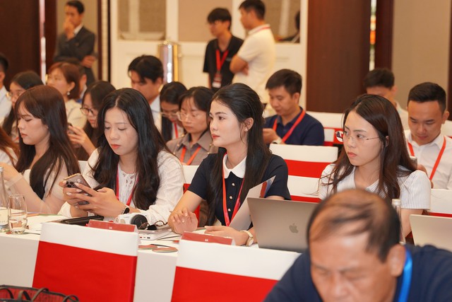 Tập trung tháo gỡ những điểm nghẽn cản trở hoạt động đầu tư, sản xuất, kinh doanh- Ảnh 4.