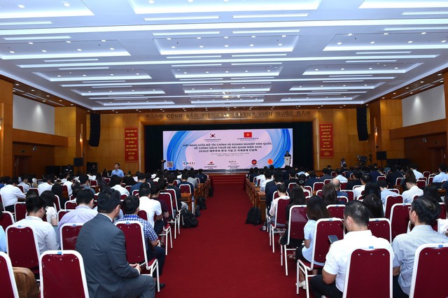 Bộ Tài chính tổ chức Hội nghị với doanh nghiệp Hàn Quốc về chính sách thuế, hải quan - Ảnh 1.