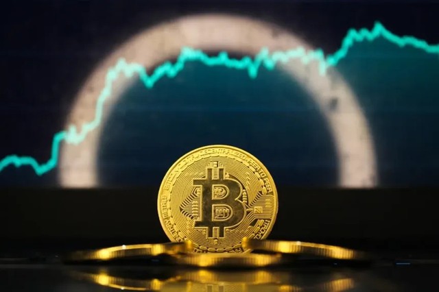 Giá Bitcoin hôm nay 24/10: Bitcoin tiếp tục thu hút dòng vốn mới- Ảnh 1.