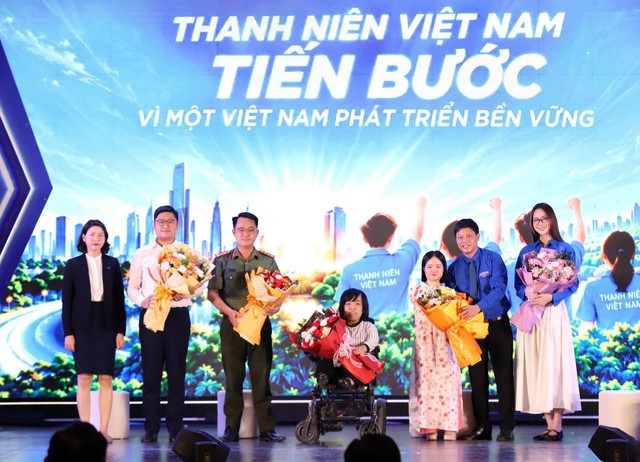 Kiến tạo những cơ hội phát triển bền vững hơn cho người trẻ - Ảnh 5.