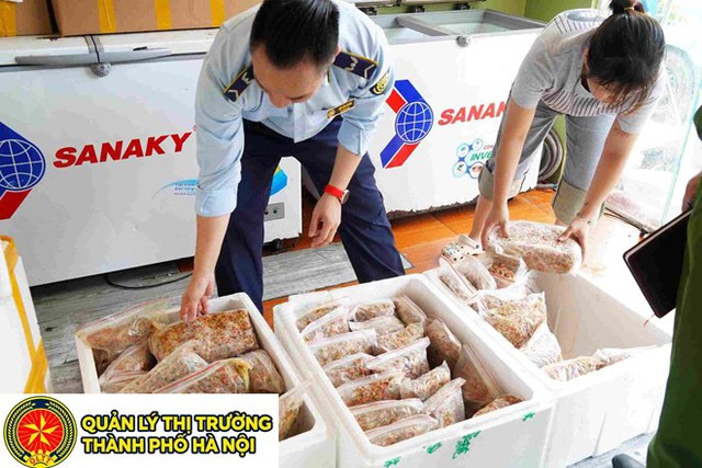 Hà Nội tăng cường kiểm soát hàng giả, hàng lậu trong những tháng cuối năm- Ảnh 1.