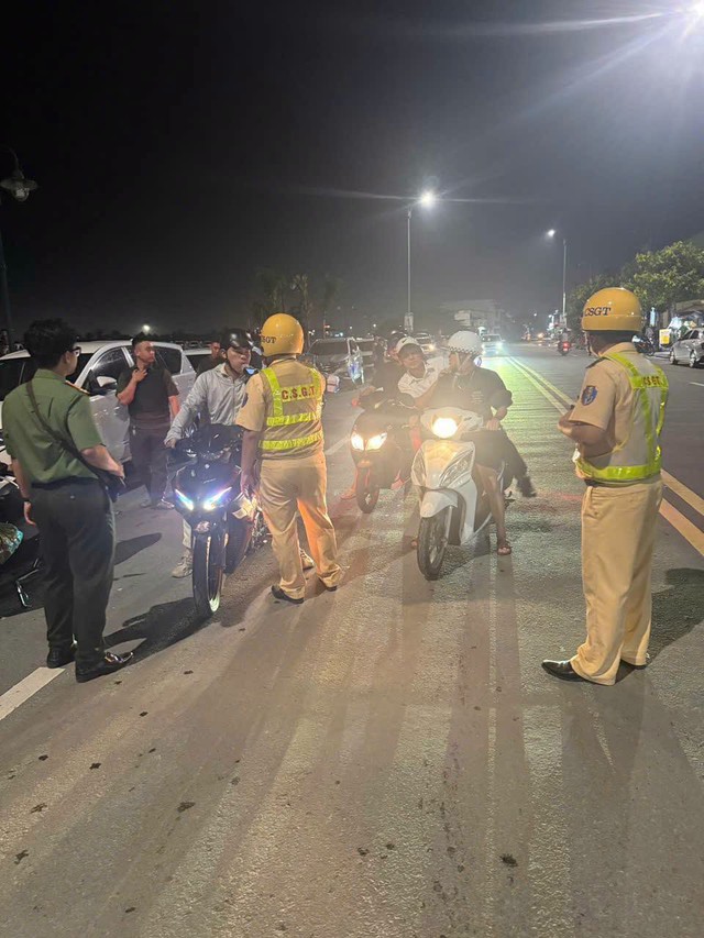 Công an phường Tân An tăng cường tuần tra, chủ động phòng ngừa, đấu tranh với tội phạm- Ảnh 4.