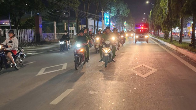 Công an phường Tân An tăng cường tuần tra, chủ động phòng ngừa, đấu tranh với tội phạm- Ảnh 2.