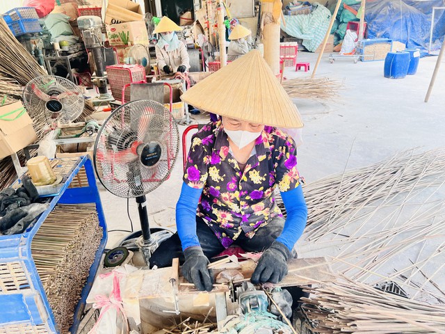 Trịnh Đình Toàn – người bỏ phố về quê, đưa sản phẩm tre, nứa vươn tầm quốc tế - Ảnh 3.