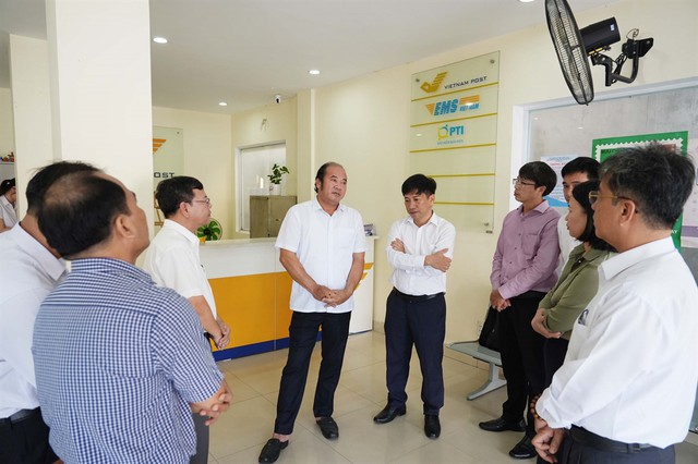 TP Huế: Khảo sát thí điểm dịch vụ công qua mạng bưu chính công cộng- Ảnh 1.