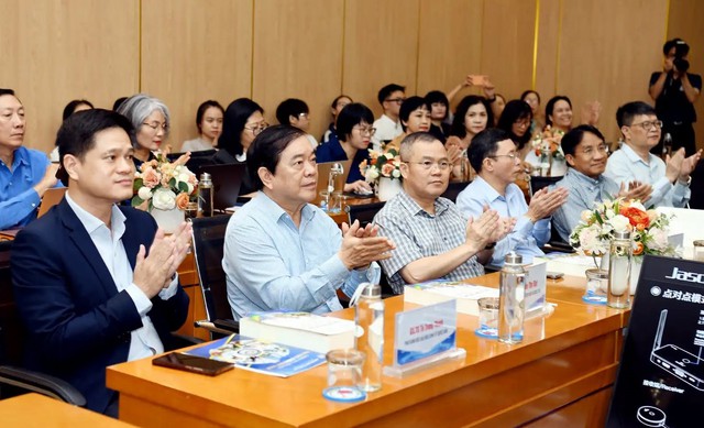Hoàn thiện pháp luật kinh tế Việt Nam trong kỷ nguyên số và chuyển đổi xanh  - Ảnh 3.