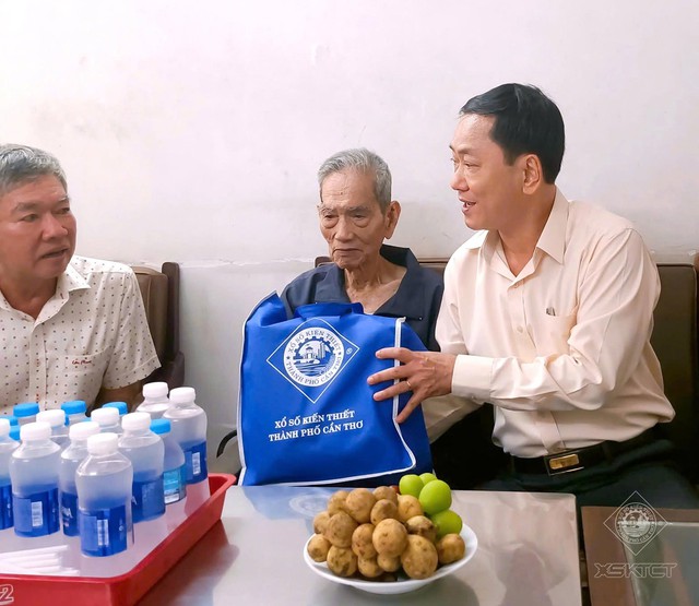 Công ty TNHH MTV XSKT Cần Thơ kiểm tra hoạt động kinh doanh và thanh hủy vé số không tiêu thụ hết tại tỉnh Đồng Tháp - Ảnh 2.