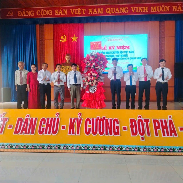 Xã Thu Bồn: Lan tỏa truyền thống hiếu học, chung tay xây dựng Quỹ Khuyến học Lê Quang Sung- Ảnh 2.