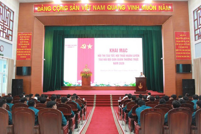 Trường THPT Thanh Đa kết nạp đảng viên, về nguồn tại Bộ Tư lệnh Vùng 2 Hải quân- Ảnh 5.