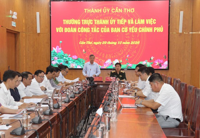Bảo đảm viễn thông và cơ yếu xuyên suốt - “Mạch máu” thông tin và “lá chắn” bảo mật của Công an TP Cần Thơ- Ảnh 1.