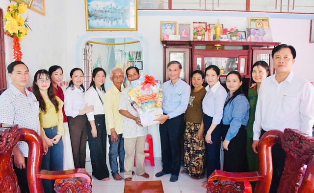 Đồng bào Khmer xã Vĩnh Thuận đón Lễ Sene Dolta đầm ấm, hạnh phúc- Ảnh 3.