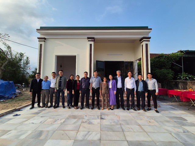 Nghệ An: Bàn giao ngôi nhà Đại đoàn kết số 12 cho người phụ nữ đơn thân- Ảnh 10.