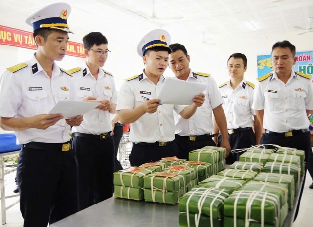 Vùng 2 Hải quân: Những chiếc bánh chưng ấm tình đồng đội tại Lữ đoàn 167- Ảnh 4.