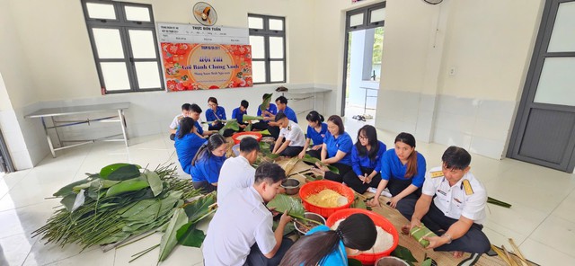 Vùng 2 Hải quân: Nhiều đơn vị thuộc Trung đoàn 251 gói bánh chưng mừng Xuân Bính Ngọ 2026- Ảnh 4.