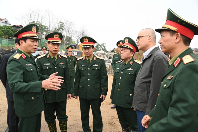 Phú Thọ:Thông xe cầu phao sông Lô sáng 29 Tết- Ảnh 2.