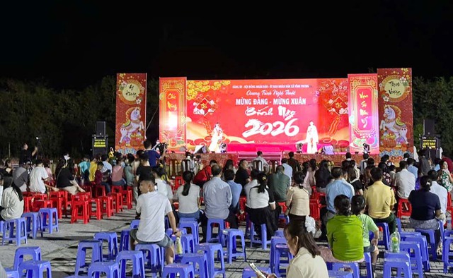 An Giang: Xã Vĩnh Phong rộn ràng đêm văn nghệ mừng Đảng, mừng Xuân 2026- Ảnh 1.