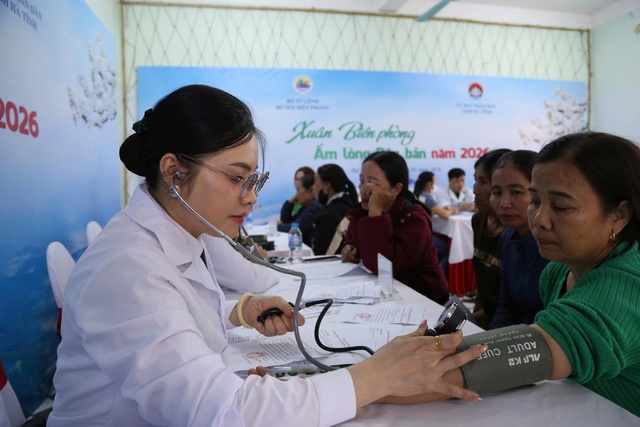 "Xuân Biên phòng ấm lòng dân bản 2026": Nghĩa tình quân - dân đong đầy biên cương- Ảnh 2. "Xuân Biên phòng ấm lòng dân bản 2026": Nghĩa tình quân - dân đong đầy biên cương- Ảnh 2.