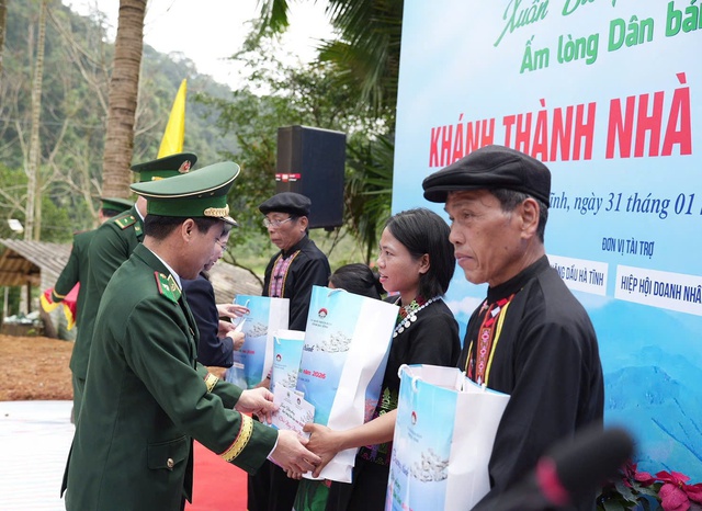 "Xuân Biên phòng ấm lòng dân bản 2026": Nghĩa tình quân - dân đong đầy biên cương- Ảnh 4. "Xuân Biên phòng ấm lòng dân bản 2026": Nghĩa tình quân - dân đong đầy biên cương- Ảnh 4.