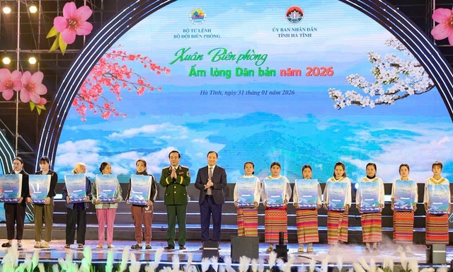 "Xuân Biên phòng ấm lòng dân bản 2026": Nghĩa tình quân - dân đong đầy biên cương- Ảnh 11. "Xuân Biên phòng ấm lòng dân bản 2026": Nghĩa tình quân - dân đong đầy biên cương- Ảnh 11.