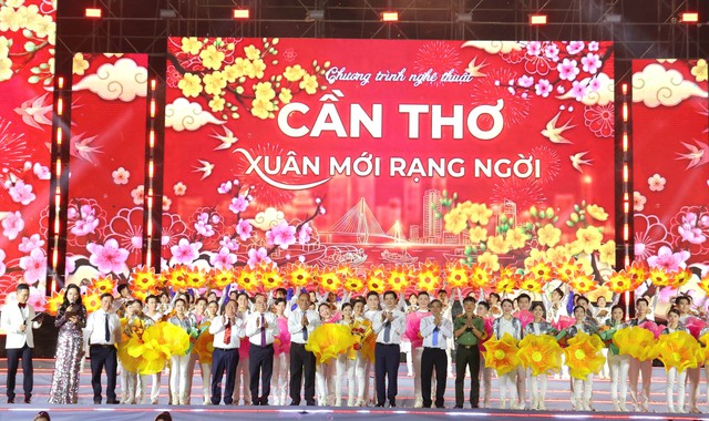 Du lịch TP Cần Thơ khởi sắc đầu Xuân với doanh thu đạt trên 586 tỷ đồng- Ảnh 1.