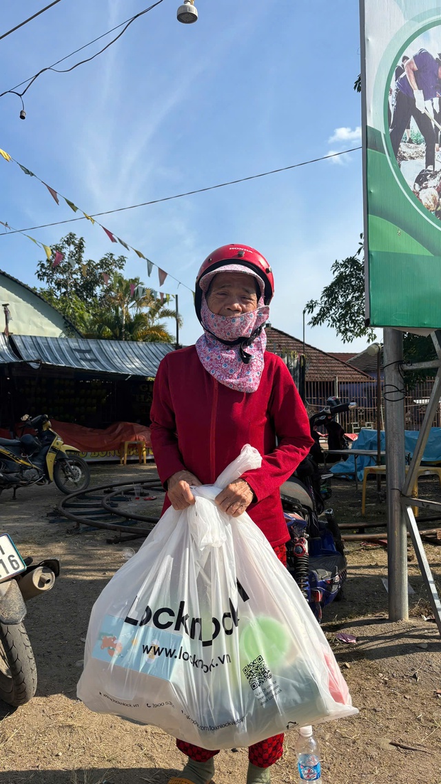 "Can đảm cùng LocknLock": Hành trình chở hơi ấm Tết, lan tỏa niềm tin tới người dân khó khăn- Ảnh 2.