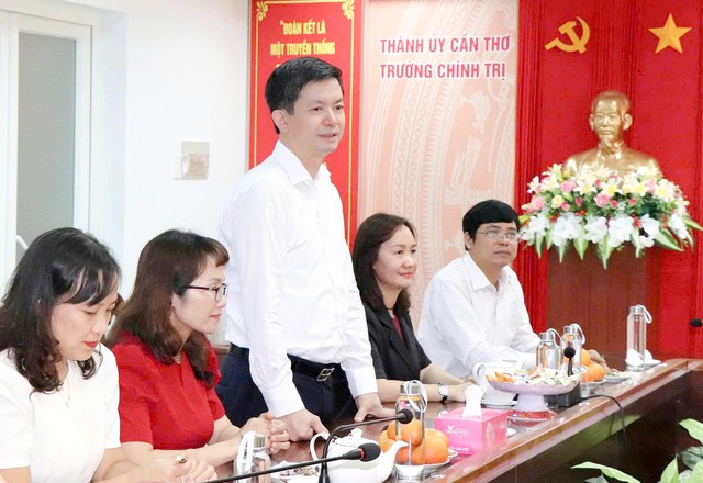 Bí thư Thành ủy Cần Thơ thăm Trường Chính trị thành phố ngày đầu Xuân- Ảnh 3.