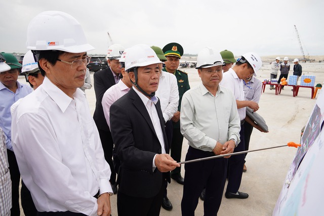 Quảng Trị: Kiểm tra tình hình thực hiện Dự án Khu bến cảng Mỹ Thủy- Ảnh 1.