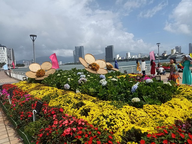 Đà Nẵng đón khoảng 1,1 triệu lượt khách du lịch trong dịp Tết Nguyên đán Bính Ngọ 2026- Ảnh 2.