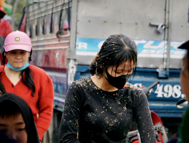 Phiên chợ ném cà chua “độc nhất vô nhị” ở xứ Thanh- Ảnh 2.