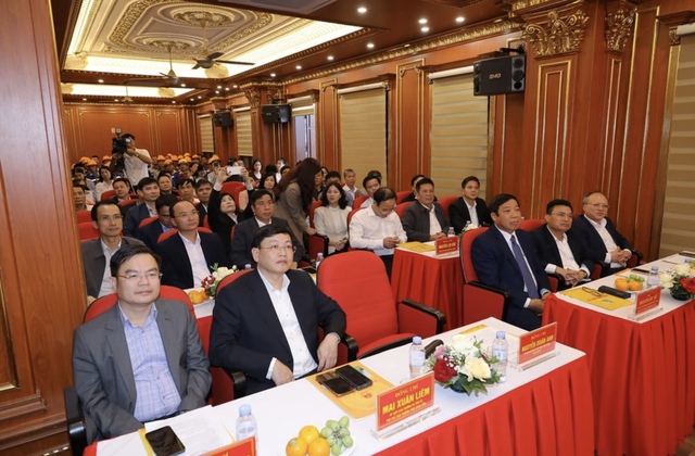 Thanh Hóa: Bí thư Tỉnh ủy Nguyễn Doãn Anh dự lễ ra quân sản xuất đầu năm tại một số doanh nghiệp- Ảnh 4.