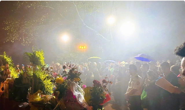 Thanh Hóa:  Đền Nưa - Am Tiên trong ngày “mở cổng trời”- Ảnh 1.