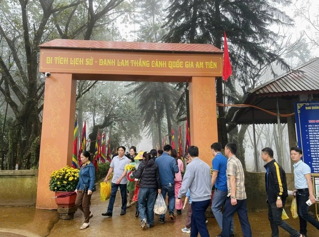 Thanh Hóa:  Đền Nưa - Am Tiên trong ngày “mở cổng trời”- Ảnh 3.
