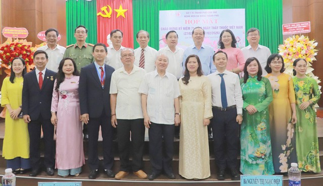 Bệnh viện Đa khoa TP Cần Thơ tri ân các thế hệ thầy thuốc nhân kỷ niệm 71 năm Ngày Thầy thuốc Việt Nam- Ảnh 6.