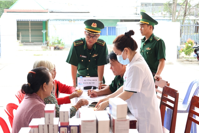 An Giang: Tổ chức điểm Ngày hội Biên phòng toàn dân năm 2026 tại phường Hà Tiên- Ảnh 9. An Giang: Tổ chức điểm Ngày hội Biên phòng toàn dân năm 2026 tại phường Hà Tiên- Ảnh 9.