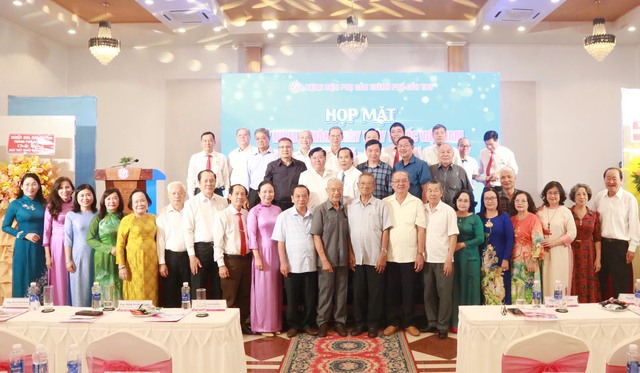 Bệnh viện Phụ sản TP. Cần Thơ: 71 năm tiếp nối hành trình y đức và khát vọng vươn tầm chuyên sâu- Ảnh 3. Bệnh viện Phụ sản TP. Cần Thơ: 71 năm tiếp nối hành trình y đức và khát vọng vươn tầm chuyên sâu- Ảnh 3.