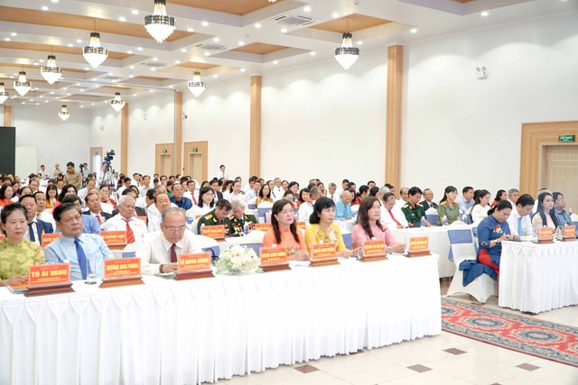 Cần Thơ Họp mặt Kỷ niệm 71 năm Ngày Thầy thuốc Việt Nam- Ảnh 1. Cần Thơ Họp mặt Kỷ niệm 71 năm Ngày Thầy thuốc Việt Nam- Ảnh 1.