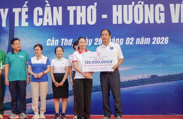 Ngành Y tế Cần Thơ tổ chức đi bộ gây quỹ hướng về y tế cơ sở- Ảnh 2.