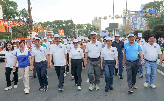 Ngành Y tế Cần Thơ tổ chức đi bộ gây quỹ hướng về y tế cơ sở- Ảnh 10.