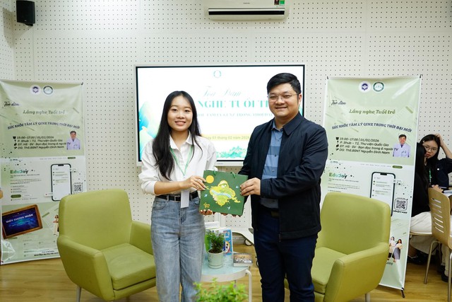 Tọa đàm “Lắng nghe tuổi trẻ – Sức khỏe tâm lý GenZ trong thời đại mới ”- Ảnh 1. Tọa đàm “Lắng nghe tuổi trẻ – Sức khỏe tâm lý GenZ trong thời đại mới ”- Ảnh 1.