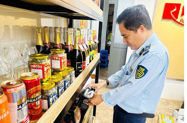 Chi cục QLTT TP. Cần Thơ kiểm soát tốt công tác thị trường, đáp ứng nhu cầu mua sắm, tiêu dùng của người dân- Ảnh 3. Chi cục QLTT TP. Cần Thơ kiểm soát tốt công tác thị trường, đáp ứng nhu cầu mua sắm, tiêu dùng của người dân- Ảnh 3.