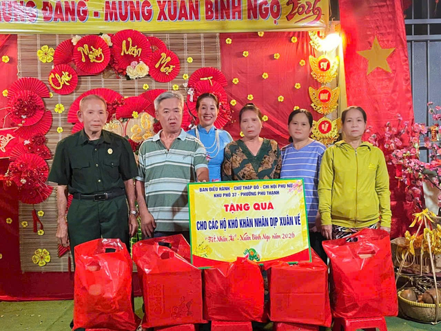 Phường Phú Thạnh, TP.Hồ Chí Minh: Trao quà Tết và học bổng Tết Bính Ngọ 2026- Ảnh 3.