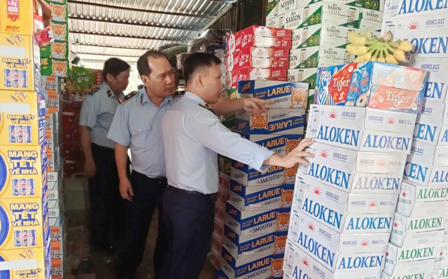 Chi cục QLTT TP. Cần Thơ kiểm soát tốt công tác thị trường, đáp ứng nhu cầu mua sắm, tiêu dùng của người dân- Ảnh 1. Chi cục QLTT TP. Cần Thơ kiểm soát tốt công tác thị trường, đáp ứng nhu cầu mua sắm, tiêu dùng của người dân- Ảnh 1.