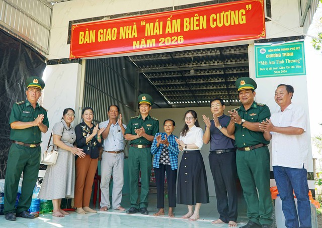 Chăm lo Tết cho các hộ dân có hoàn cảnh khó khăn khu vực biên giới Giang Thành- Ảnh 2. Chăm lo Tết cho các hộ dân có hoàn cảnh khó khăn khu vực biên giới Giang Thành- Ảnh 2.