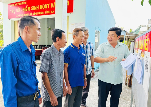 An Giang: Xã Vĩnh Bình nêu cao tinh thần trách nhiệm, tích cực chuẩn bị cho ngày hội lớn của toàn dân- Ảnh 1.