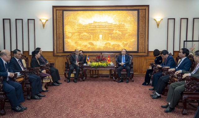 Lãnh đạo UBND thành phố Huế tiếp và làm việc với Đoàn đại biểu cấp cao tỉnh Champasak (Lào)- Ảnh 1.