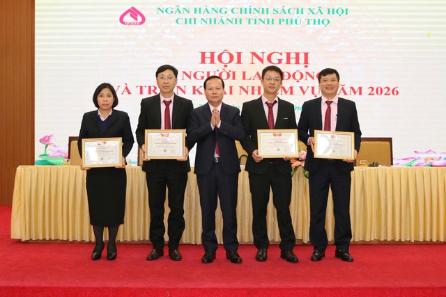 NHCSXH Chi nhánh tỉnh Phú Thọ: Khẳng định vai trò trụ cột an sinh cho phát triển bền vững- Ảnh 4.