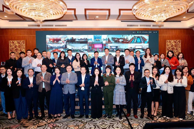 1.022 đại biểu dự tập huấn toàn quốc báo chí tuyên truyền cuộc bầu cử đại biểu Quốc hội khóa XVI- Ảnh 4. 1.022 đại biểu dự tập huấn toàn quốc báo chí tuyên truyền cuộc bầu cử đại biểu Quốc hội khóa XVI- Ảnh 4.